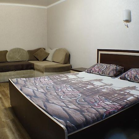 Апартаменты В Центре Металлургов 27 Kr Apartments Кривий Ріг Екстер'єр фото