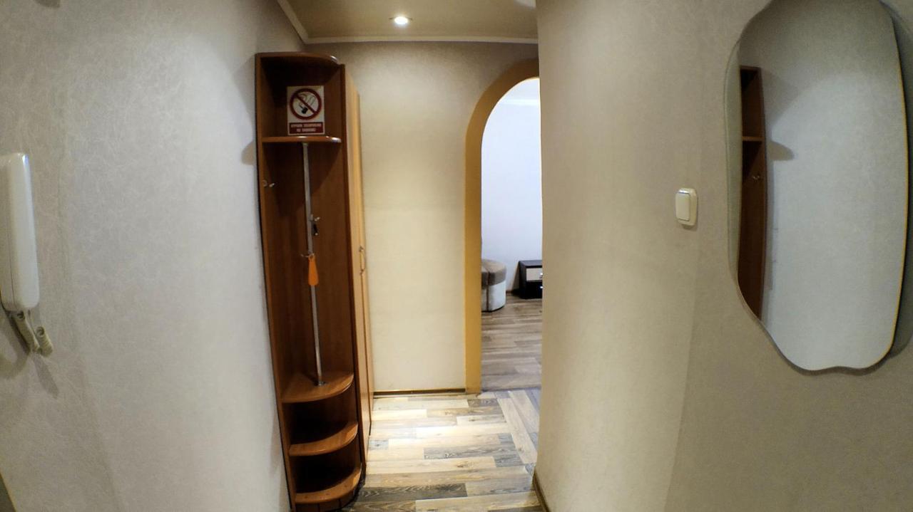 Апартаменты В Центре Металлургов 27 Kr Apartments Кривий Ріг Екстер'єр фото