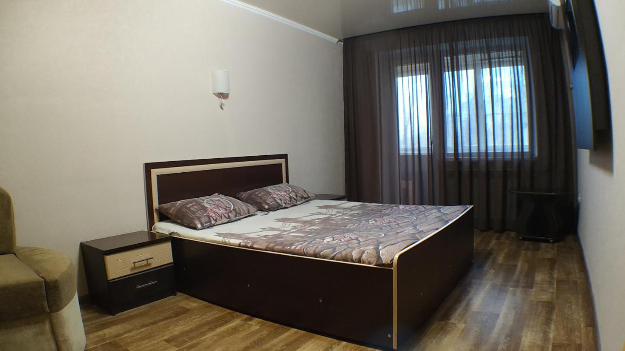 Апартаменты В Центре Металлургов 27 Kr Apartments Кривий Ріг Екстер'єр фото